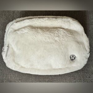 Lululemon Plush Fleece Everywhere Belt Bag 1L